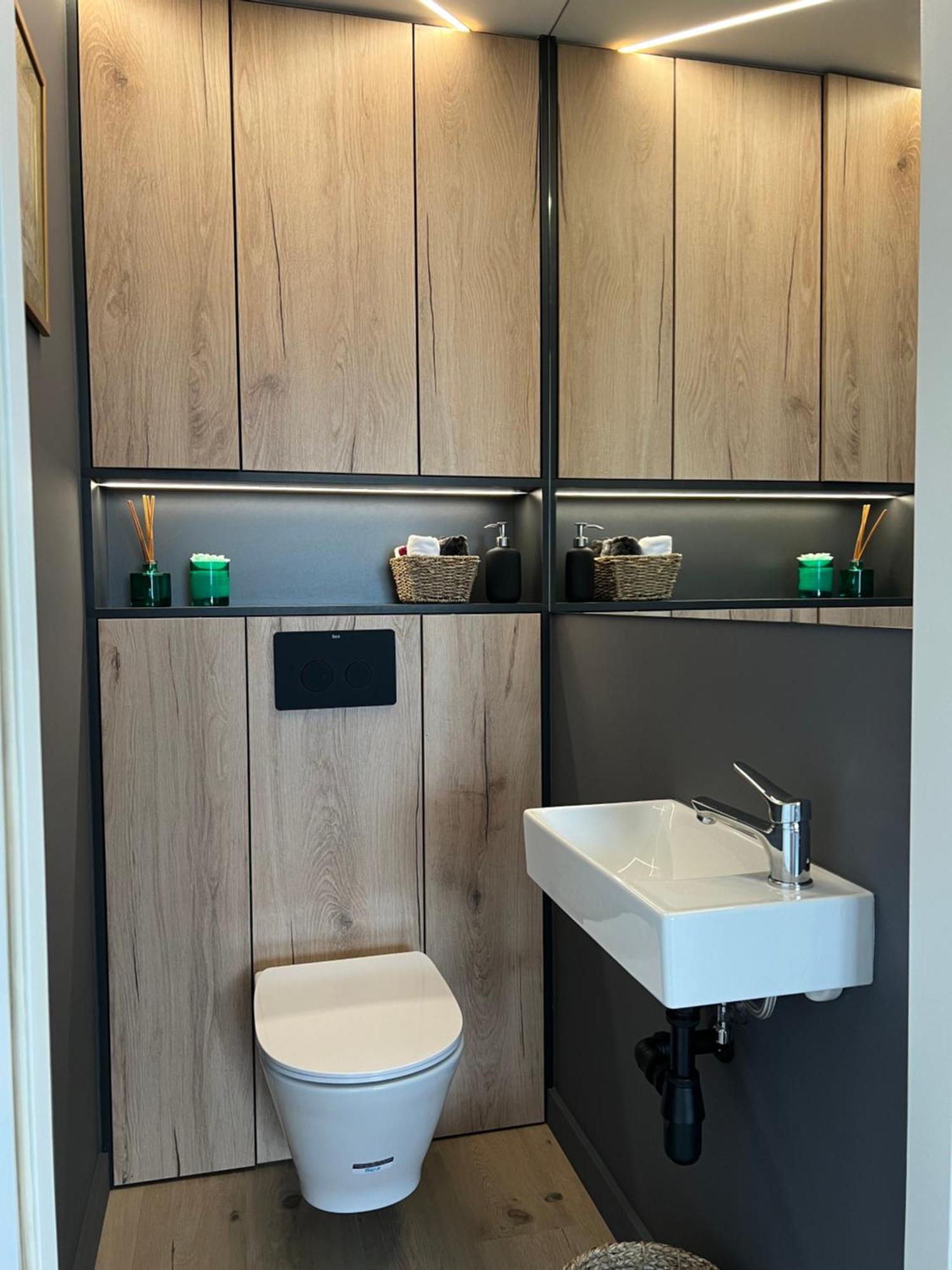 13 Apartment